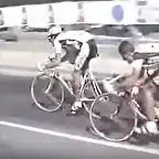 INDURAIN TIRANDO DETRAS