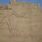 800px-Thutmose_III_at_Karnak