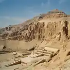800px-Tempel_der_Hatschepsut_(Deir_el-Bahari)