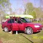 el 306 y un kayak