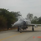 Kfir CE con tanques y Mk-82