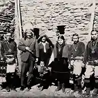 Albert Einsten con un grupo de indios nativos americanos