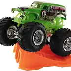 2016 33 gravedigger toy