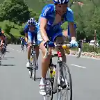 Isaac Suarez y Osacr Abad subiendo el Escudo