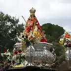 la Virgen cerca