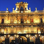 800px-Salamanca_Ayuntamiento_por_la_tarde