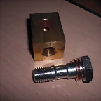 Racor adaptador presi?n aceite cuadrado