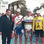 1996_sr.joaquin_sabate_president_del_e.c.b._amb_miguel_indurain_abraham_olano_i_melchor_mauri