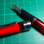 Pluma BEL BOL translucida roja P S M 3 ? -3