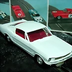Ford Mustang Fast Back  Blanco