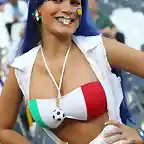 Bellezas-del-Mundial-Una-Hermosa-Fanatica-Italiana-en-las-Tribunas-del-Mundial-Sudafrica-2010-HQ-x16-Fotos2