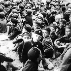 Nios en el campo de Jasenovac