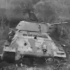 T-34_76_tank_in_mud