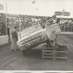 foto-ford-falcon-rompecoches-en-el-club-ferro-ano-1965