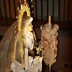 la Virgen tras de Cristo