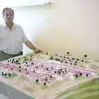 Fernando y Maqueta de Atalaya-2005