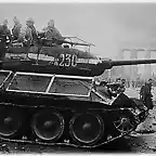 T-34_85 1944 Flattened_183_SmallCopula Berlin_1