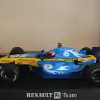 09 RENAULT R26