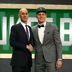 Adam+Silver+Donte+DiVincenzo+2018+NBA+Draft+ANgP-3rhv0Wl