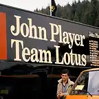 1983-080-spa-pitlane-lotus-truck-02