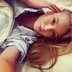 misskarolina_official_2015-08-18_02-02-35