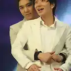 Leeteuk-and-Kangin-leeteuk-3-18606964-400-600