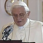papa-araña Benedicto XVI