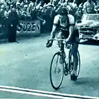 1955 - Tour. 11? etapa, km 198, Louison Bobet entra ganador en la meta de Avignon