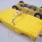 Corvette amarillo chasis caja blanco