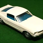 Ford Mustang Fast Back  Blanco 2