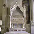 Duomo_di_arezzo,_interno,_sepolcro_di_gregorio_X,_inizi_XIV_secolo