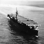 USS_Belleau_Wood_(CVL-24)_underway_on_22_December_1943_(NH_97269)