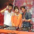 DJ 0