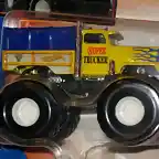 2004s 34 Super Trucker toy1