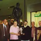 c-Ornaque en Sevilla con Com.Cuna Futbol Espaol-oct. 2003