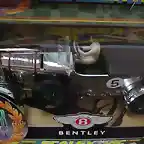 Bentley cromado, de la serie "THE POWER AND THE GLORY"  de Hornby Hobbies