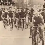 1984-VUELTA A ESPAA A.FERNANDEZ EN LA CASTELLANA (2)