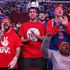 020212-sixers-fans-400