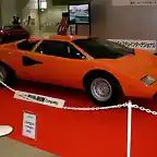 800px-Lamborghini_Countach(front-side)