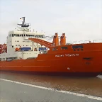 1024px-Ship_Akademik_Tryoshnikov_(2)