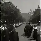 clerigos que siguen la procesion