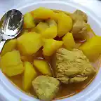 Marrajo con papas en amarillo