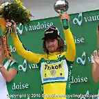 2016_tour_de_suisse_stage4_peter_sagan_podium_girls1a