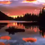 reflection_lake_at_sunrise