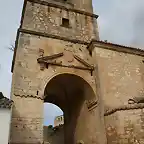 CUENCA ALARCON  (CUENCA) IGLESIA DE LA TRINIDAD S.XIII-SXVII TORRE SOBRE EL ARCO DE LA VILLA