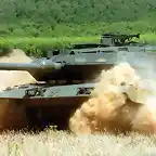 Carro_combate_Leopard_2E