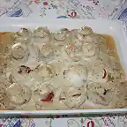 Rollos de alpistero con salsa de boletos