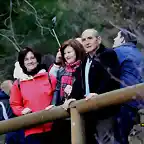 13, mirando desde el puente, marca