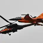 Apache H-64D y F-16