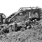 British_Mark_I_male_tank_Somme_25_September_1916